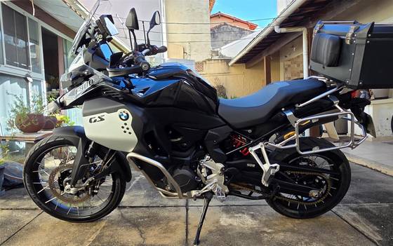 BMW F 900 GS ADVENTURE BMW F 900 GS ADVENTURE